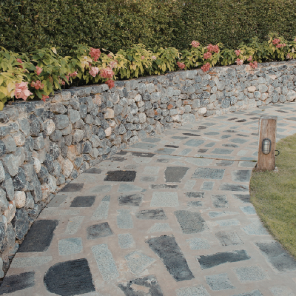 Retaining Walls That Blend With Belleview’s Natural Landscape