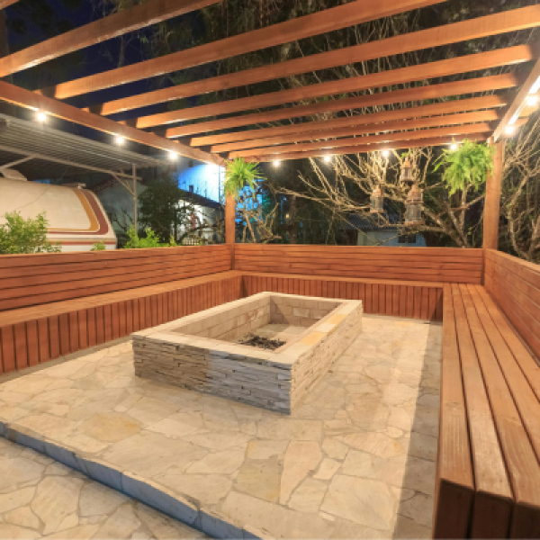 Why Fire Pits Are the Hottest Hardscaping Trend for Ocala Backyards